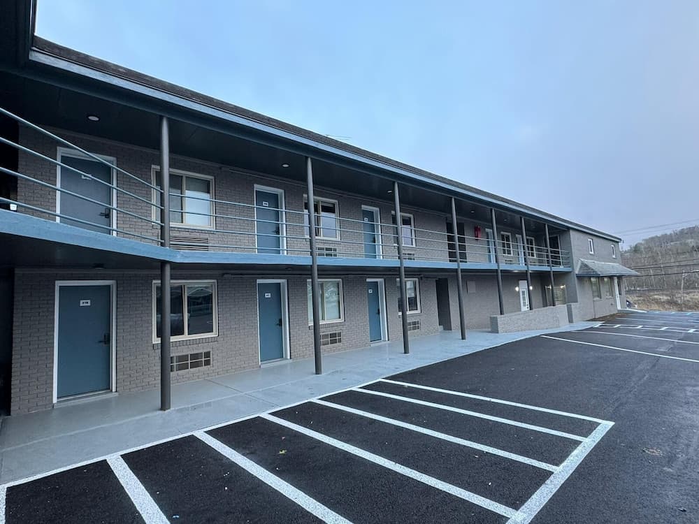 Residency Inn & Studios — hotel in Waynesburg, Pennsylvania