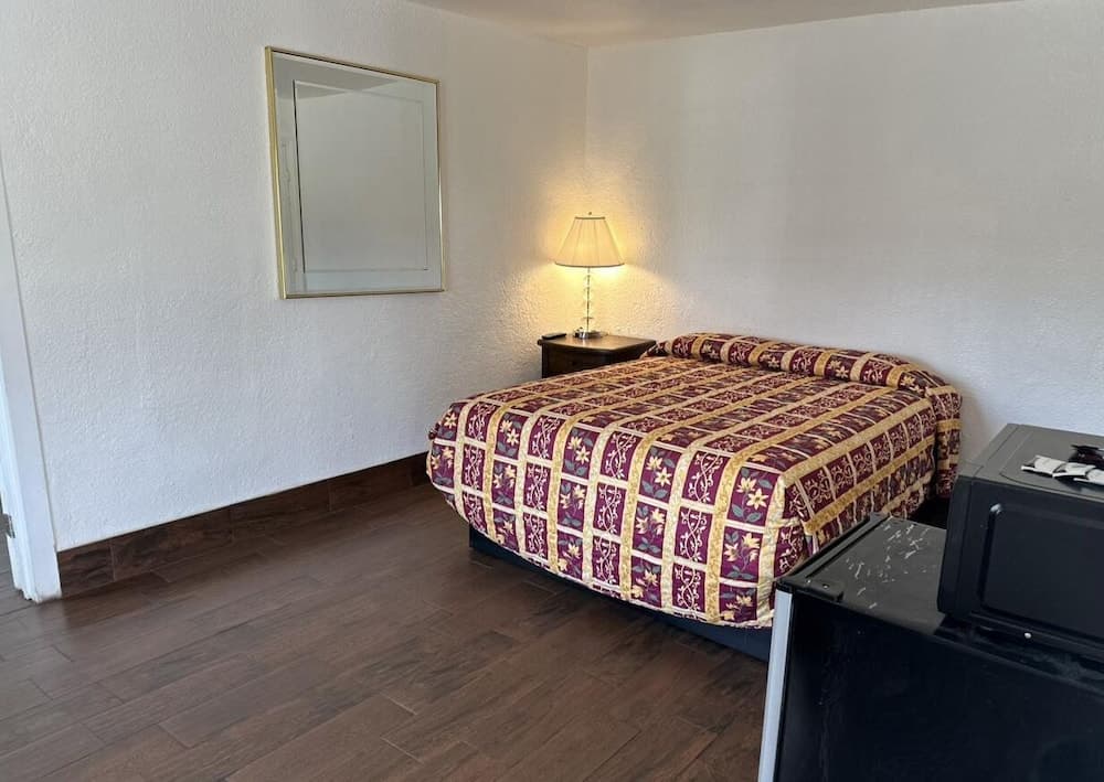 Budget Motel gallery photo in Gilroy, CA — image 5