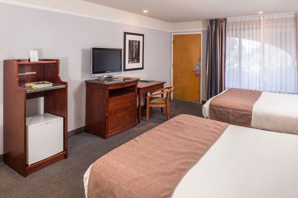 Laurel Inn Motel gallery photo in Salinas, CA — image 40