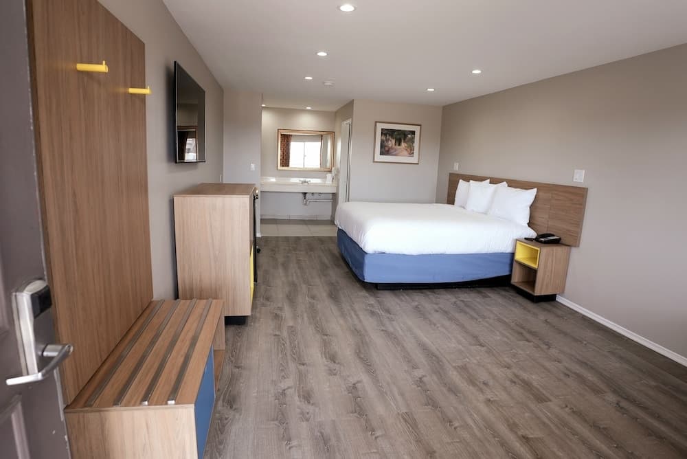 Days Inn by Wyndham Hemet featured exterior or lobby in Hemet, CA — similar hotel