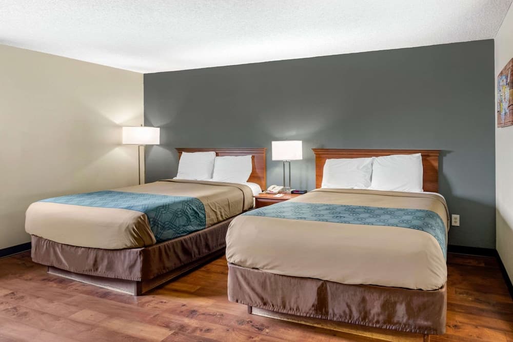 Econo Lodge Longmont East gallery photo in Longmont, CO — image 33