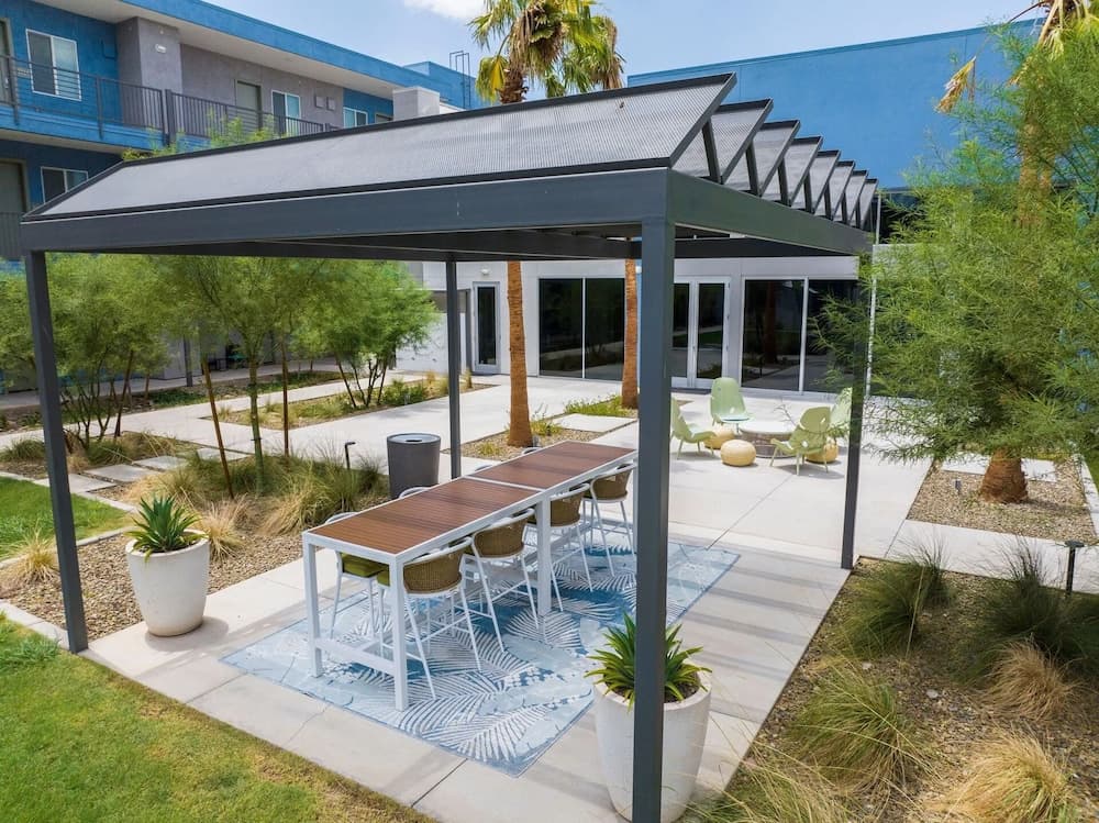 Landing Apartments Glendale gallery photo in Glendale, AZ — image 5