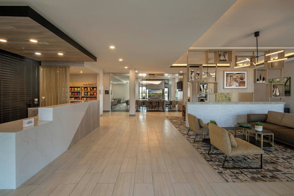 Towneplace Suites By Marriott Surprise Prasada interior in Surprise, AZ — gallery photo 2