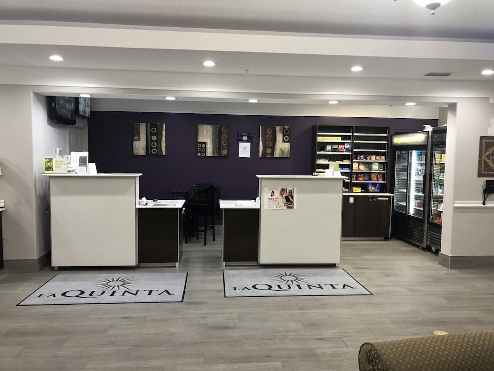 La Quinta Inn & Suites by Wyndham Raymondville property views in Raymondville, TX — gallery photo 3