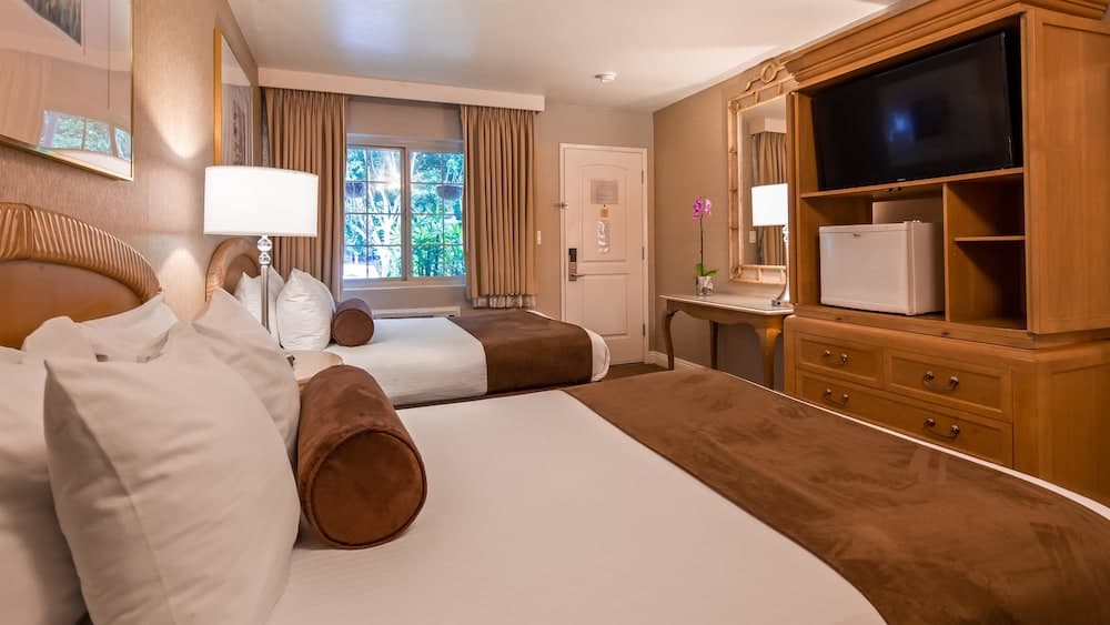 Best Western Downtown San Diego property views in San Diego, CA — gallery photo 3