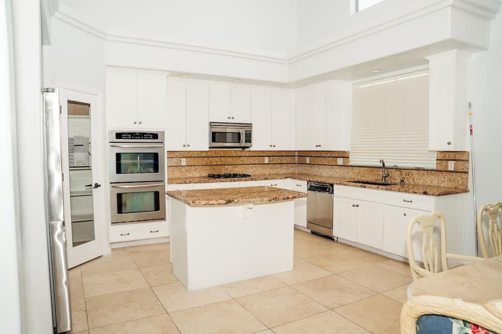 Large Family Home Near Phoenix gallery photo in Buckeye, AZ — image 29
