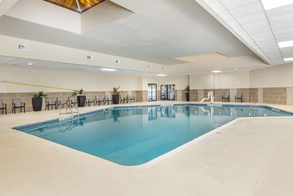 Clarion Inn North Haven - New Haven North gallery photo in North Haven — image 9