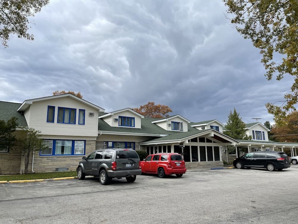 Rodeway Inn Oscoda interior in Oscoda, MI — gallery photo 2