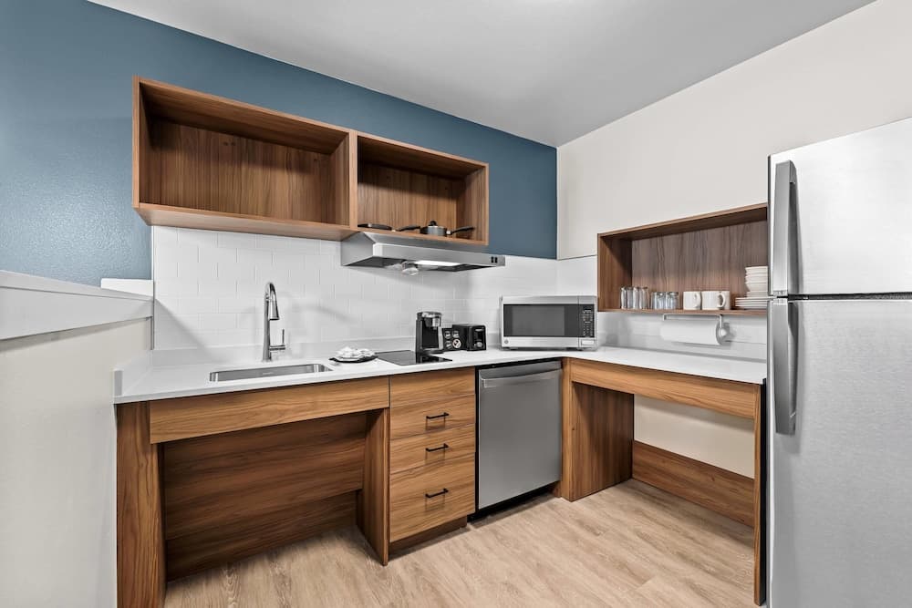 Everhome Suites Brownsville gallery photo in Brownsville, TX — image 39
