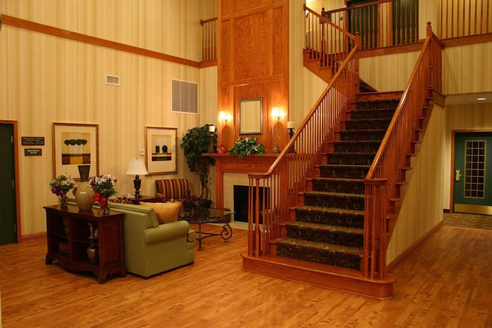 Country Inn & Suites by Radisson, Jacksonville West, FL interior in Jacksonville, FL — gallery photo 2