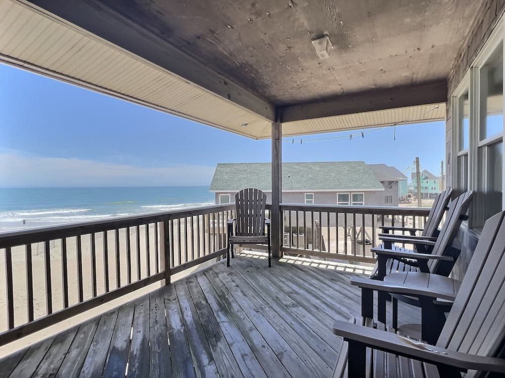 Lighthouse View Oceanfront Lodging interior in Buxton, NC — gallery photo 2