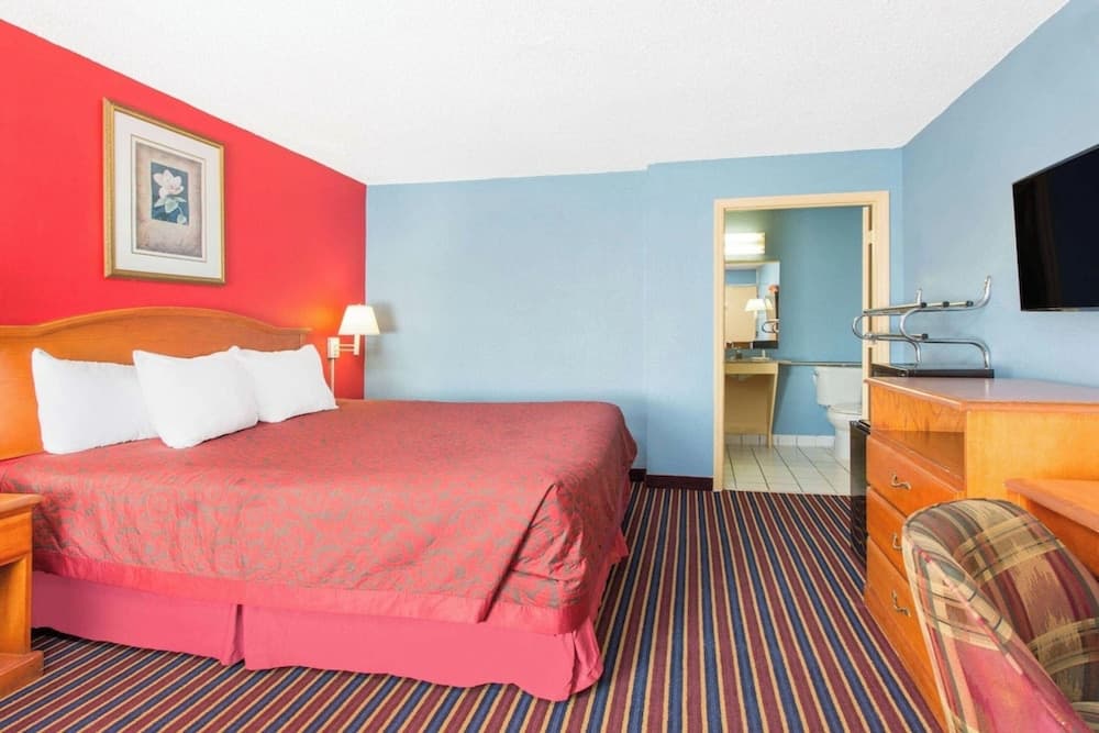 Hotel Inn Albany interior in Albany, GA — gallery photo 2