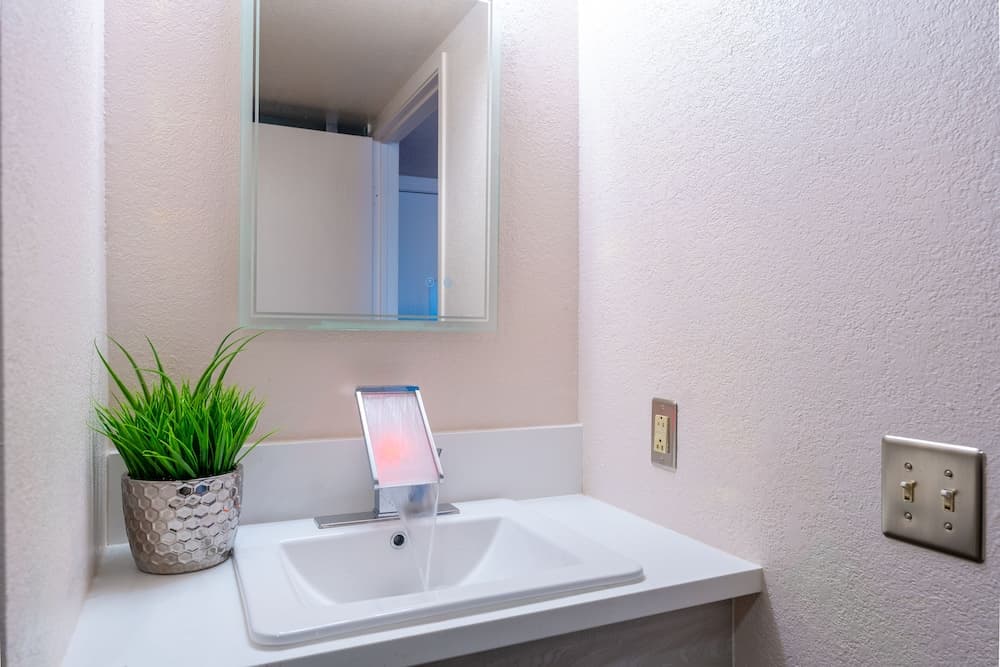 Hotel Jefe at Ojos Locos property views in North Las Vegas, NV — gallery photo 3