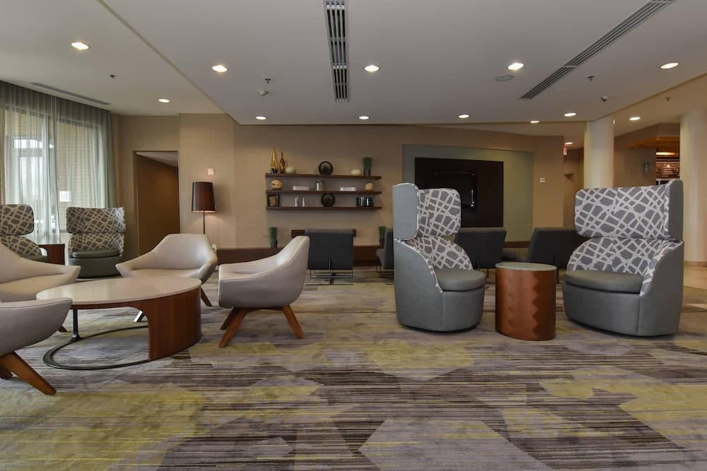 Courtyard Marriott Concord — hotel in Concord, North Carolina