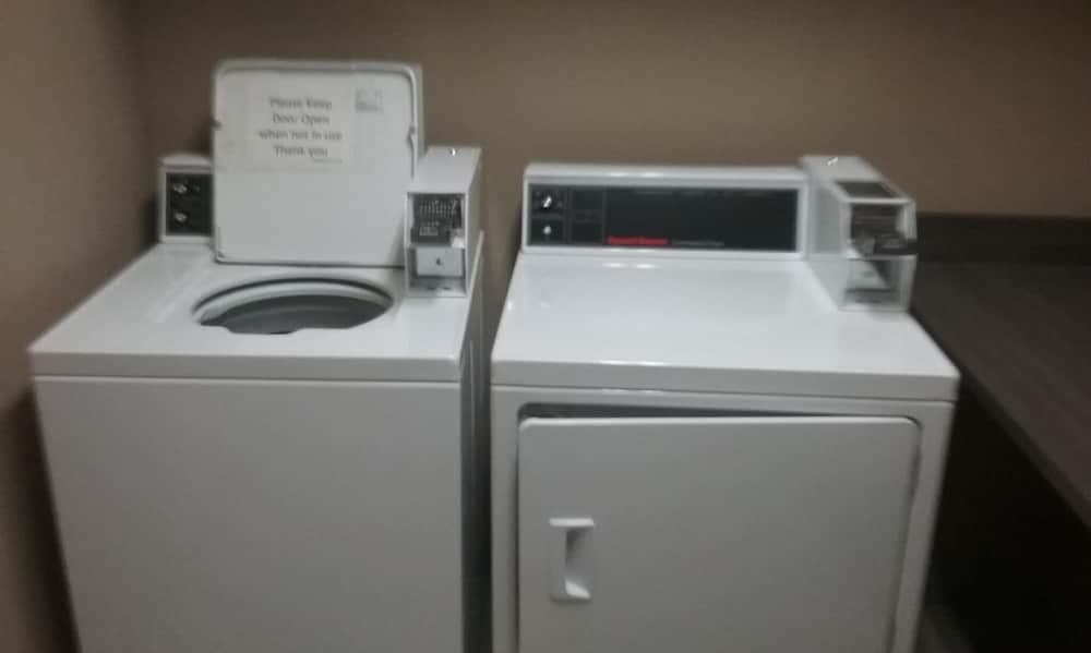 Gateway Park Hotel and Suites interior in Tea, SD — gallery photo 2