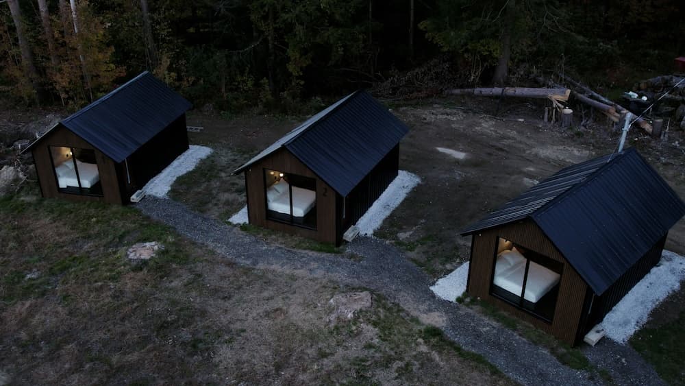 Emrose Luxury Cabins gallery photo in Brandon — image 12
