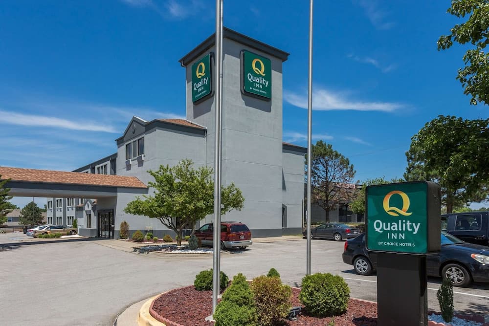 Quality Inn Lees Summit - Kansas City gallery photo in Lee's Summit, MO — image 35