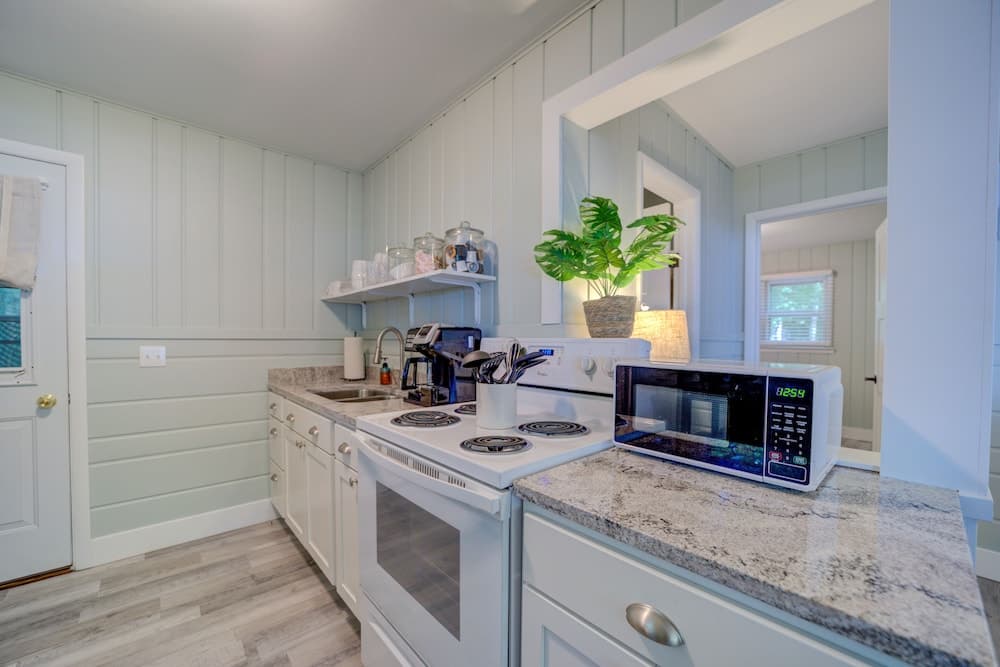 Scenic Drive Resort by DreamStay gallery photo in Muskegon, MI — image 93