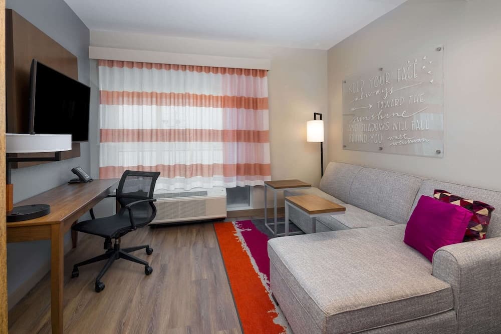 La Quinta Inn & Suites by Wyndham Perry gallery photo in Perry, GA — image 5