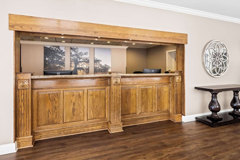 Best Western Forest Inn property views in Franklin, LA — gallery photo 3