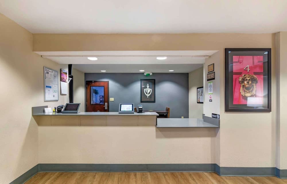 Extended Stay America Suites Kansas City Airport property views in Kansas City, KS — gallery photo 3