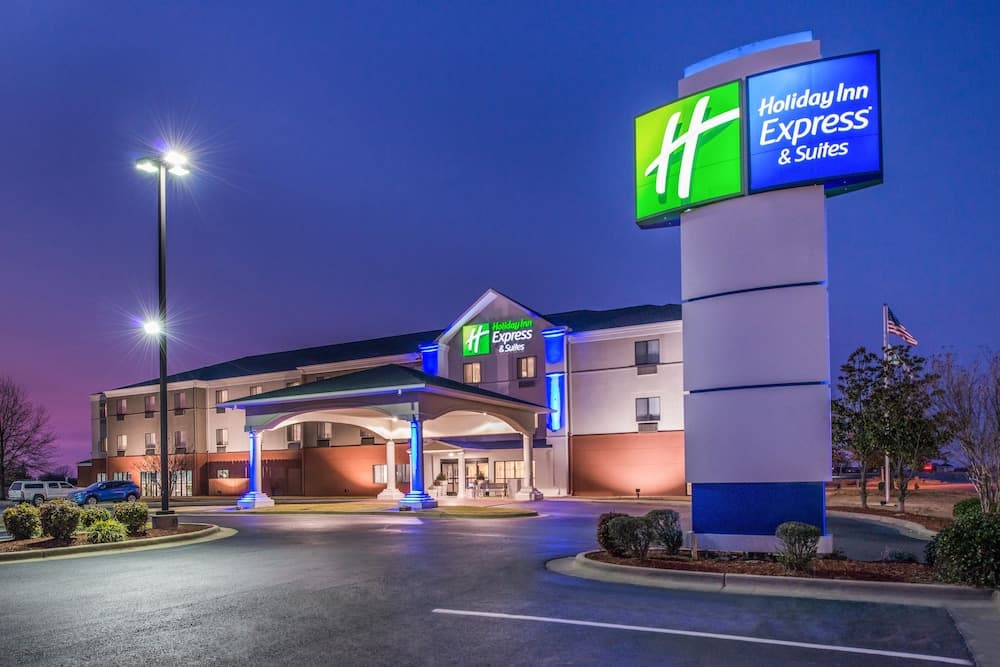 Holiday Inn Express & Suites Lonoke by IHG featured exterior or lobby in Lonoke, AR — similar hotel