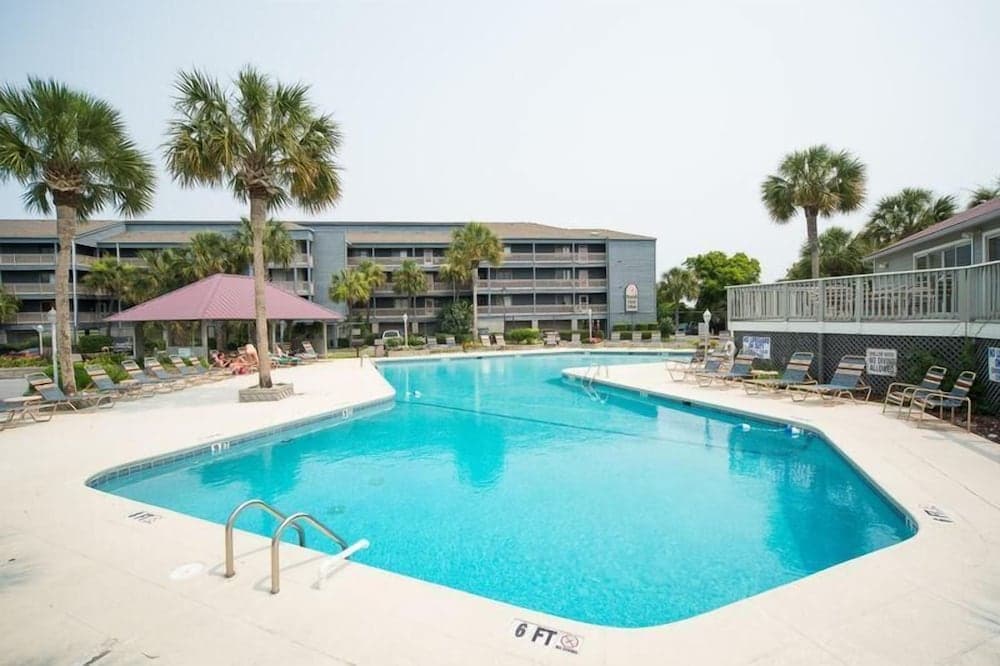 Mariners Cay 13 2 Bedroom Holiday Home By My Ocean Rentals interior in Folly Beach, SC — gallery photo 2