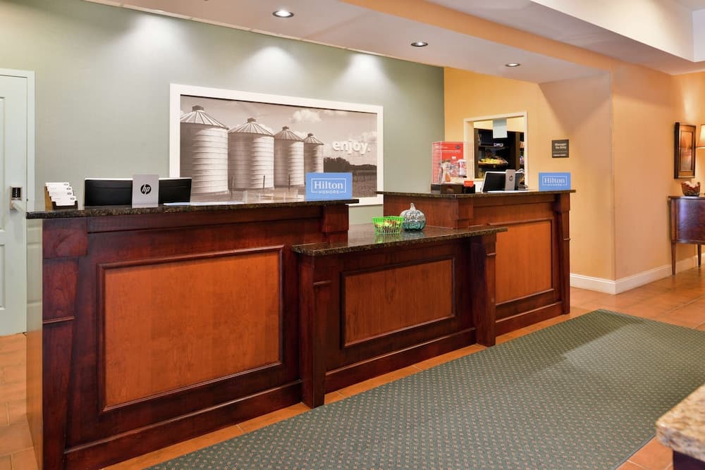 Hampton Inn Jackson interior in Jackson, AL — gallery photo 2