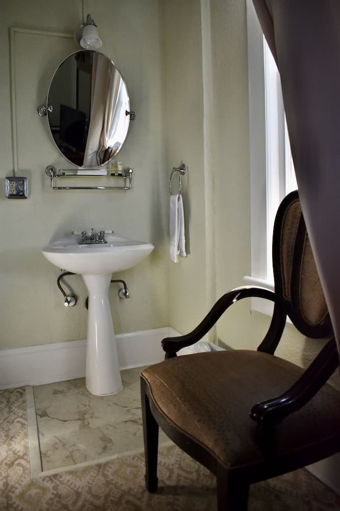 The DeLand Hotel gallery photo in DeLand, FL — image 77