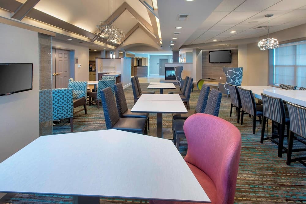 Residence Inn By Marriott Long Island Hauppauge interior in Hauppauge, NY — gallery photo 2