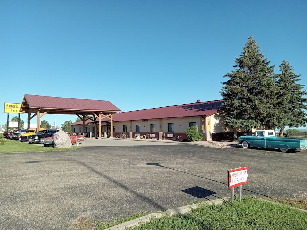 American Inn featured exterior or lobby in Murdo, SD — similar hotel