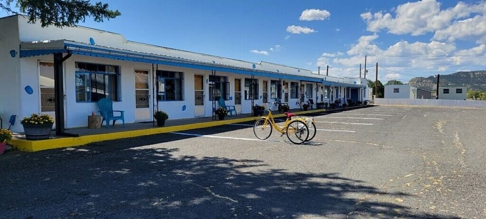 Maverick Motel and Glamp Ground — hotel in Raton, New Mexico