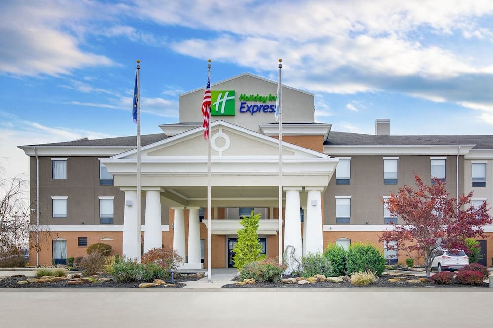 Holiday Inn Express Vincennes by IHG interior in Vincennes, IN — gallery photo 2