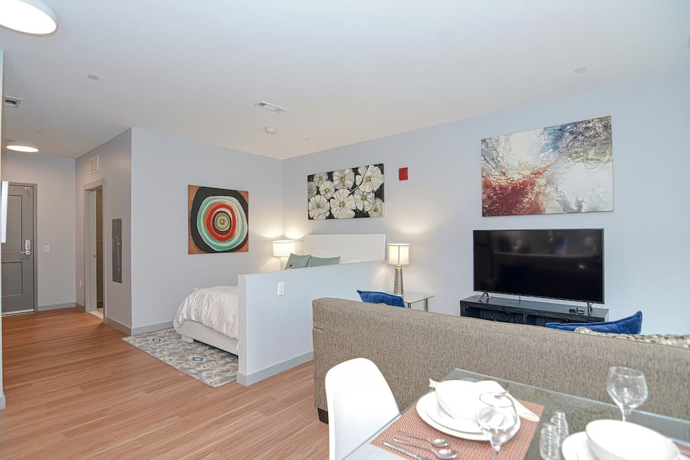 Global Luxury Suites Downtown Providence gallery photo in Providence, RI — image 95
