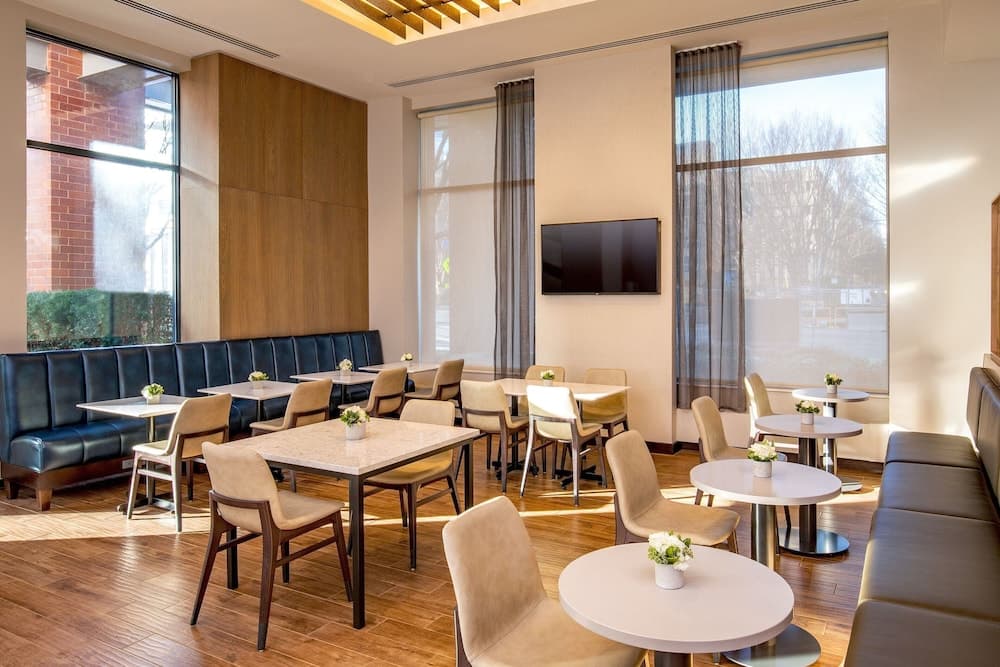 Residence Inn by Marriott Boston Cambridge gallery photo in Cambridge, MA — image 10