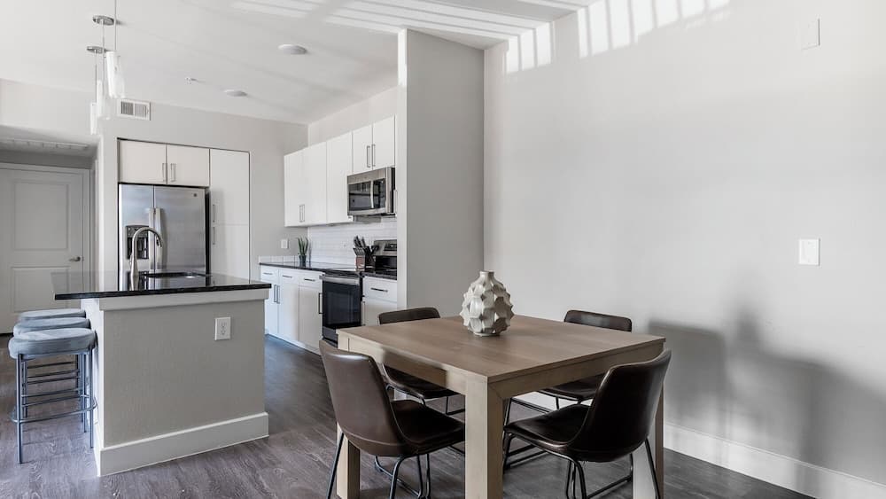 Landing Twin Creeks Apartments gallery photo in Allen, TX — image 6
