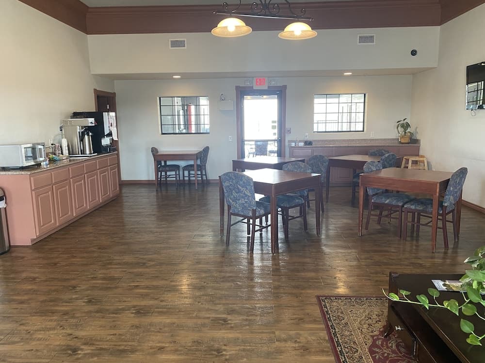 Southern Inn and Suites property views in Yorktown, TX — gallery photo 3