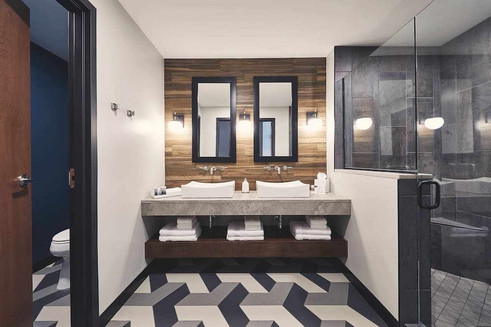 Hotel Vandivort gallery photo in Springfield, MO — image 32