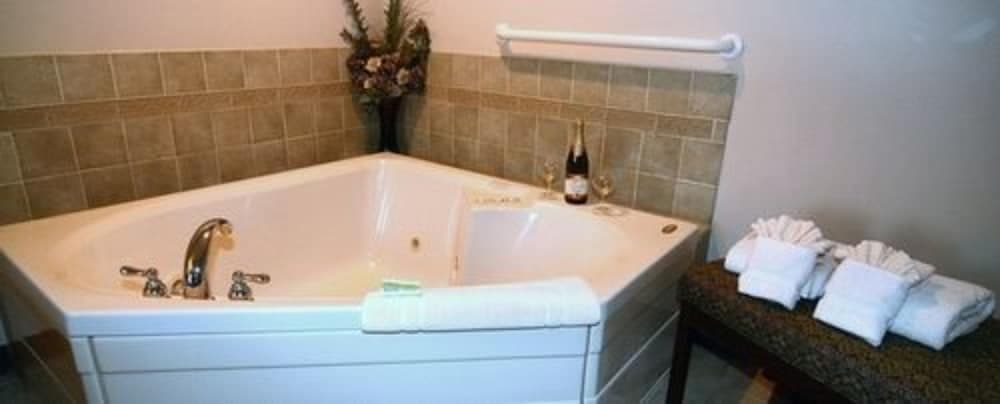 Hearthstone Inn & Suites gallery photo in Cedarville, OH — image 37