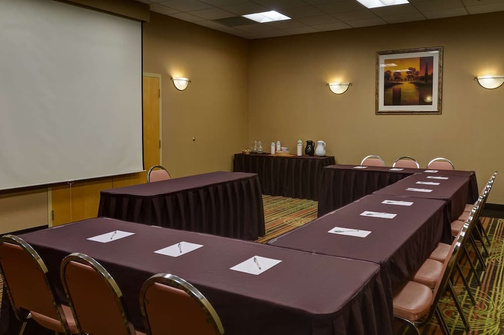 Hampton Inn Chambersburg gallery photo in Chambersburg, PA — image 12