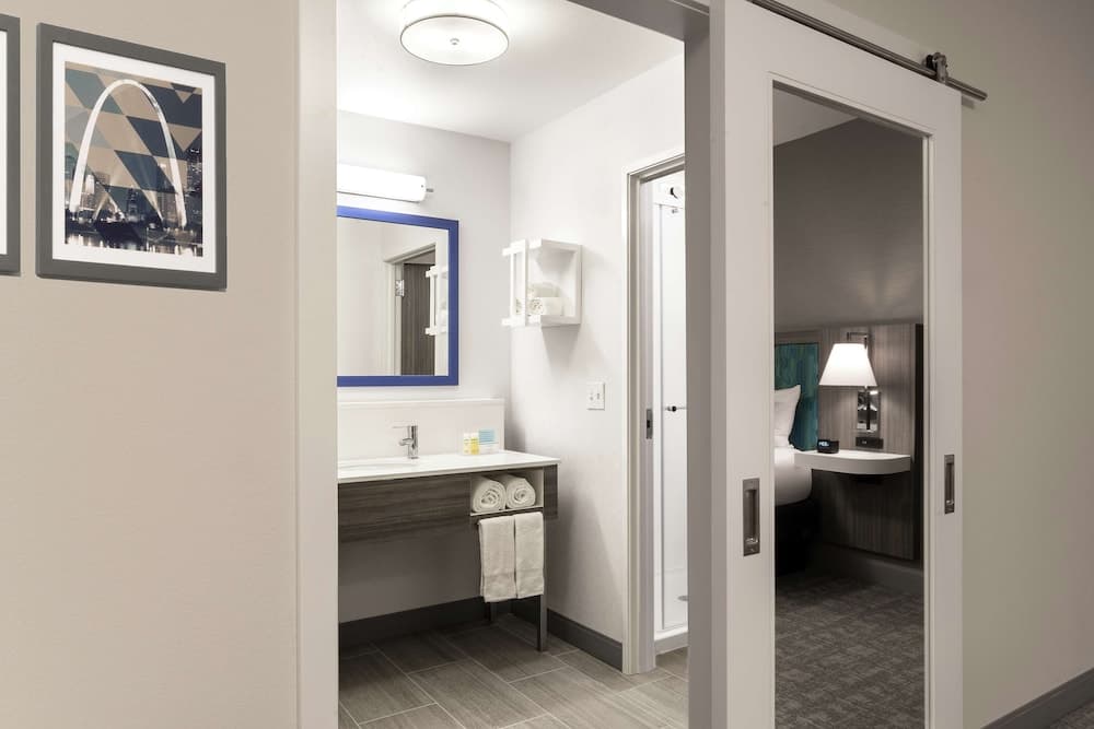 Hampton Inn O'Fallon property views in O'Fallon, IL — gallery photo 3