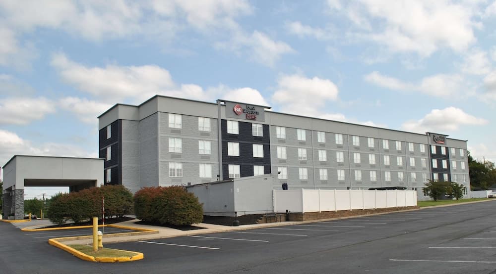 Comfort Inn & Suites Pottstown Eastern Gateway interior in Pottstown, PA — gallery photo 2