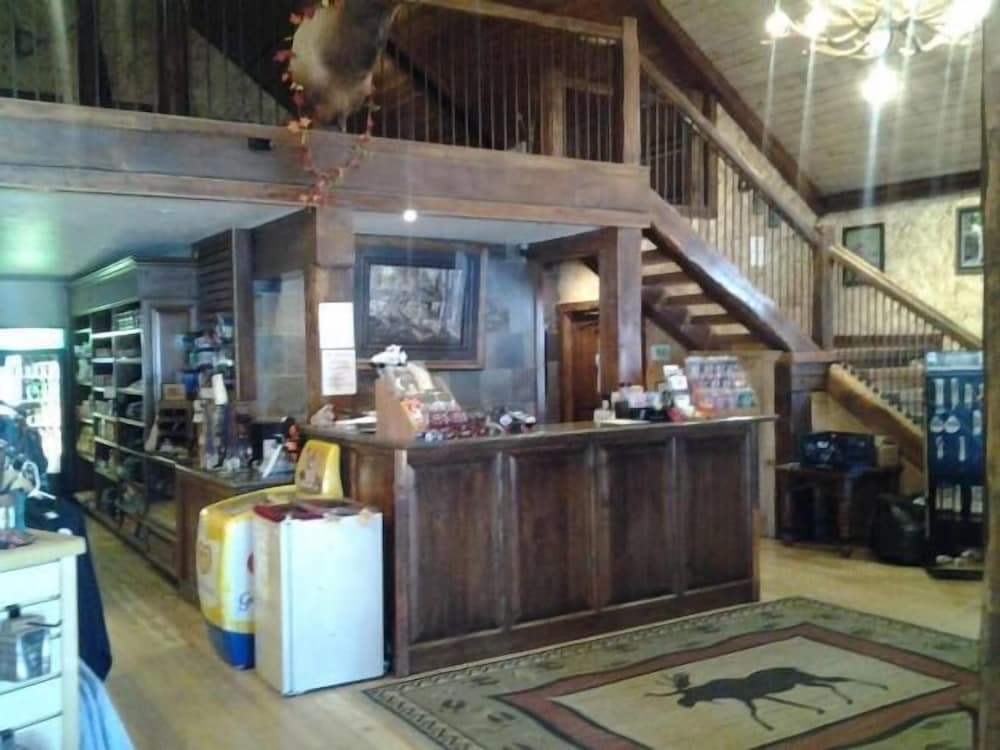 Elk View Inn property views in Dayton, WY — gallery photo 3