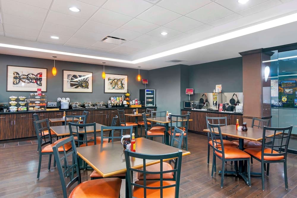 Best Western Plus Olathe Hotel gallery photo in Olathe, KS — image 18