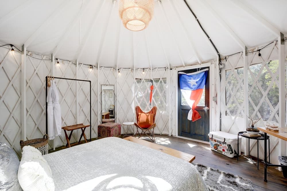 Lucky Arrow Retreat - Dripping Springs gallery photo in Dripping Springs, TX — image 61