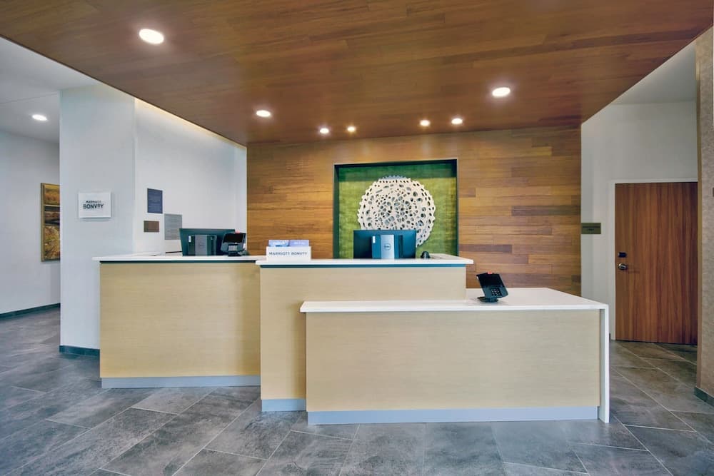 Fairfield Inn & Suites by Marriott Cincinnati North interior in West Chester, OH — gallery photo 2