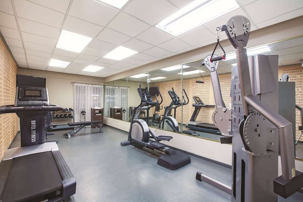 La Quinta Inn & Suites by Wyndham Beaumont West gallery photo in Beaumont, TX — image 30
