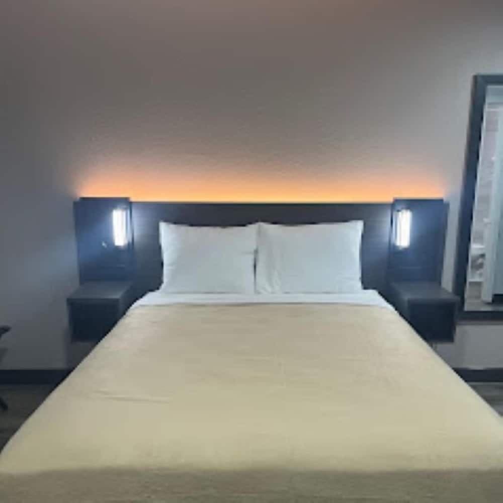 Efficiency Lodge - Cartersville featured exterior or lobby in Cartersville, GA — similar hotel