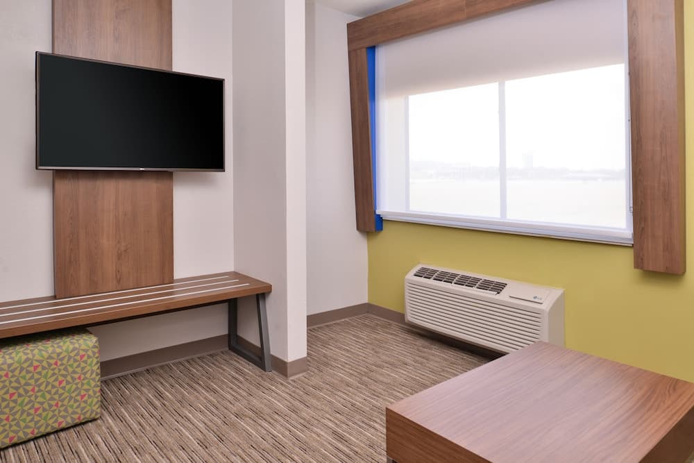Holiday Inn Express Hotel & Suites Mesquite by IHG gallery photo in Mesquite, TX — image 49