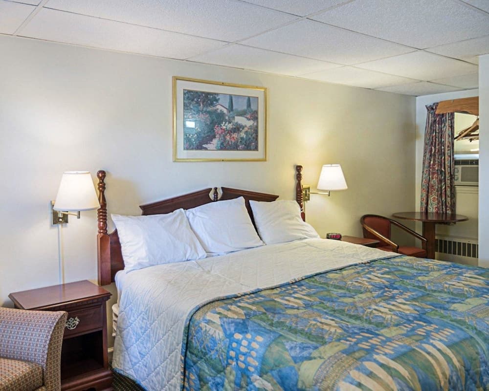 Econo Lodge gallery photo in Westminster — image 4